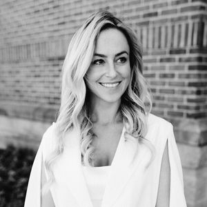 Meet your Posher, Alexandra